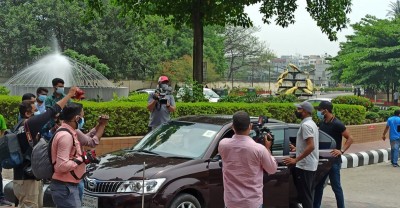 কুর্মিটোলায় দ্বিতীয় ডোজ নিয়েছেন তামিম-তাসকিনরা