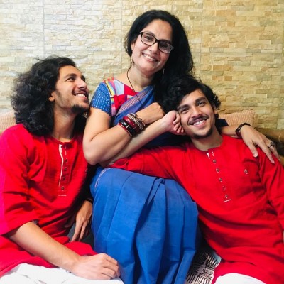 ভাবছি ছেলে দুটো বদলে দুটো মেয়ে নেব, ছেলেরা কী মায়ের কষ্ট বোঝে: খুশি