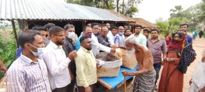 খালেদা জিয়ার সুস্থতা কামনায় শাজাহানপুরে যুবদল নেতা মন্জুর ঈদ সামগ্রী খালেদা জিয়ার সুস্থতা কামনায় শাজাহানপুরে যুবদল নেতা মন্জুর ঈদ সামগ্রী