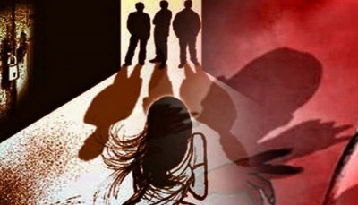 ফেসবুকে বন্ধুত্ব পাতিয়ে ২৫ জন মিলে মহিলাকে গণধর্ষণ ফেসবুকে বন্ধুত্ব পাতিয়ে ২৫ জন মিলে মহিলাকে গণধর্ষণ