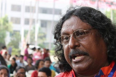 আইসিইউতে করোনা আক্রান্ত ফকির আলমগীর আইসিইউতে করোনা আক্রান্ত ফকির আলমগীর
