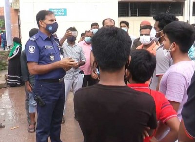 মাদারীপুরে নিখোঁজ কলেজছাত্রের লাশ উদ্ধার, রহস্য উদঘাটনে পুলিশ মাদারীপুরে নিখোঁজ কলেজছাত্রের লাশ উদ্ধার, রহস্য উদঘাটনে পুলিশ