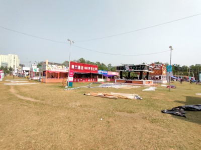 অধিকাংশ স্টল বন্ধ, জনশূন্য বইমেলা অধিকাংশ স্টল বন্ধ, জনশূন্য বইমেলা