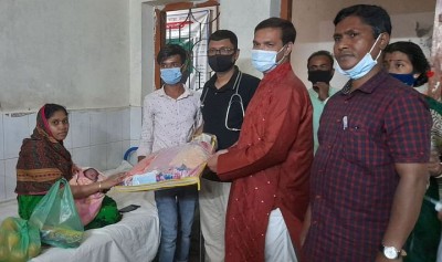 ঈদযাত্রায় ৫ কিলোমিটার হেঁটে পদ্মার চরে 'পদ্মার' জন্ম দিলেন সুরমা ঈদযাত্রায় ৫ কিলোমিটার হেঁটে পদ্মার চরে 'পদ্মার' জন্ম দিলেন সুরমা